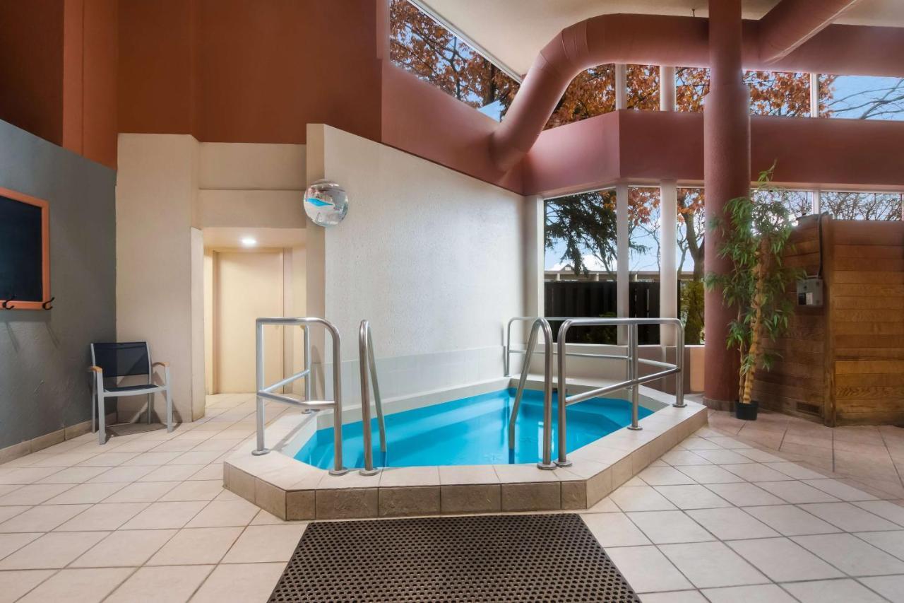 Best Western St Catharines Hotel & Conference Centre Sainte-Catherine Εξωτερικό φωτογραφία
